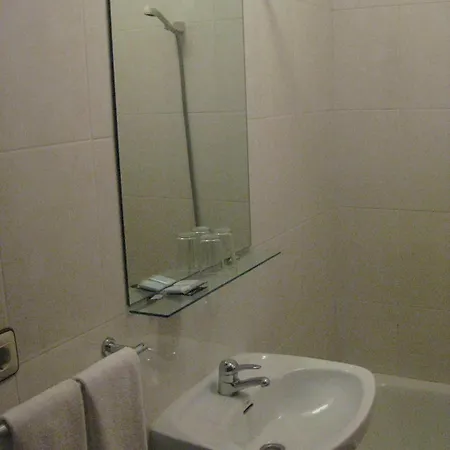 Linar Pensionat 3*
