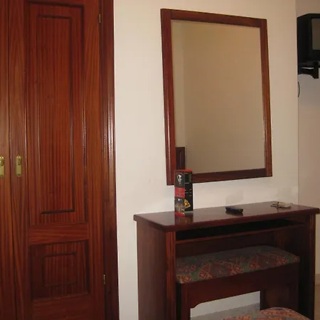 Linar Pensionat 3*